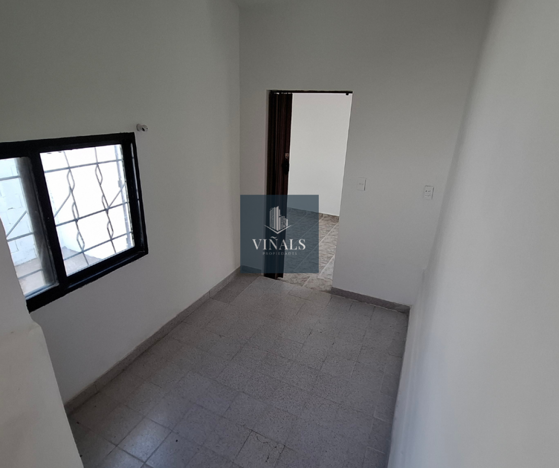 CASA + MONOAMBIENTE EN VENTA, EMBALSE, B° AMAPOLAS