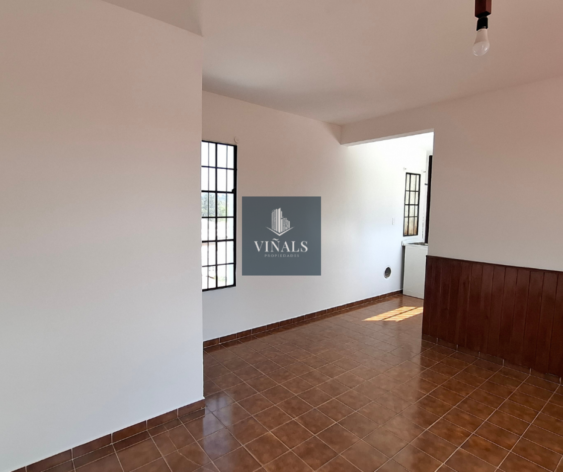 CASA + MONOAMBIENTE EN VENTA, EMBALSE, B° AMAPOLAS