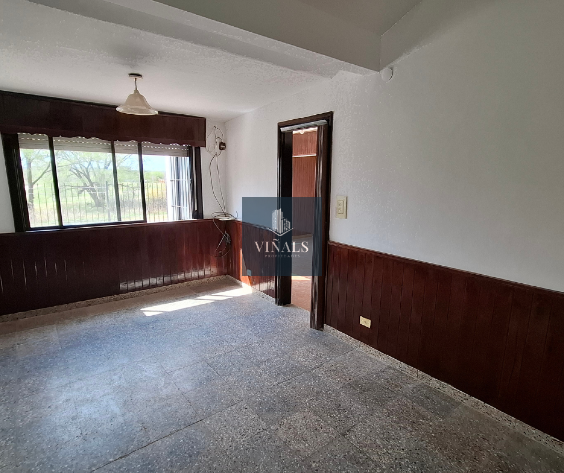 CASA + MONOAMBIENTE EN VENTA, EMBALSE, B° AMAPOLAS