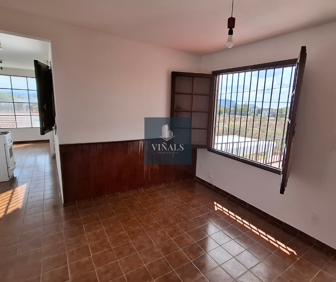 CASA + MONOAMBIENTE EN VENTA, EMBALSE, B° AMAPOLAS