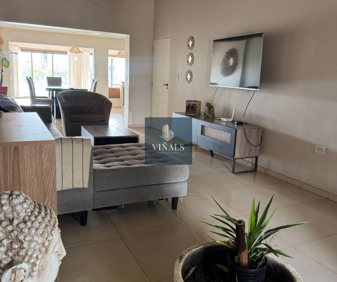 CASA DE 5 AMBIENTES EN ALMAFUERTE, B° TIERRAS DEL FUNDADOR