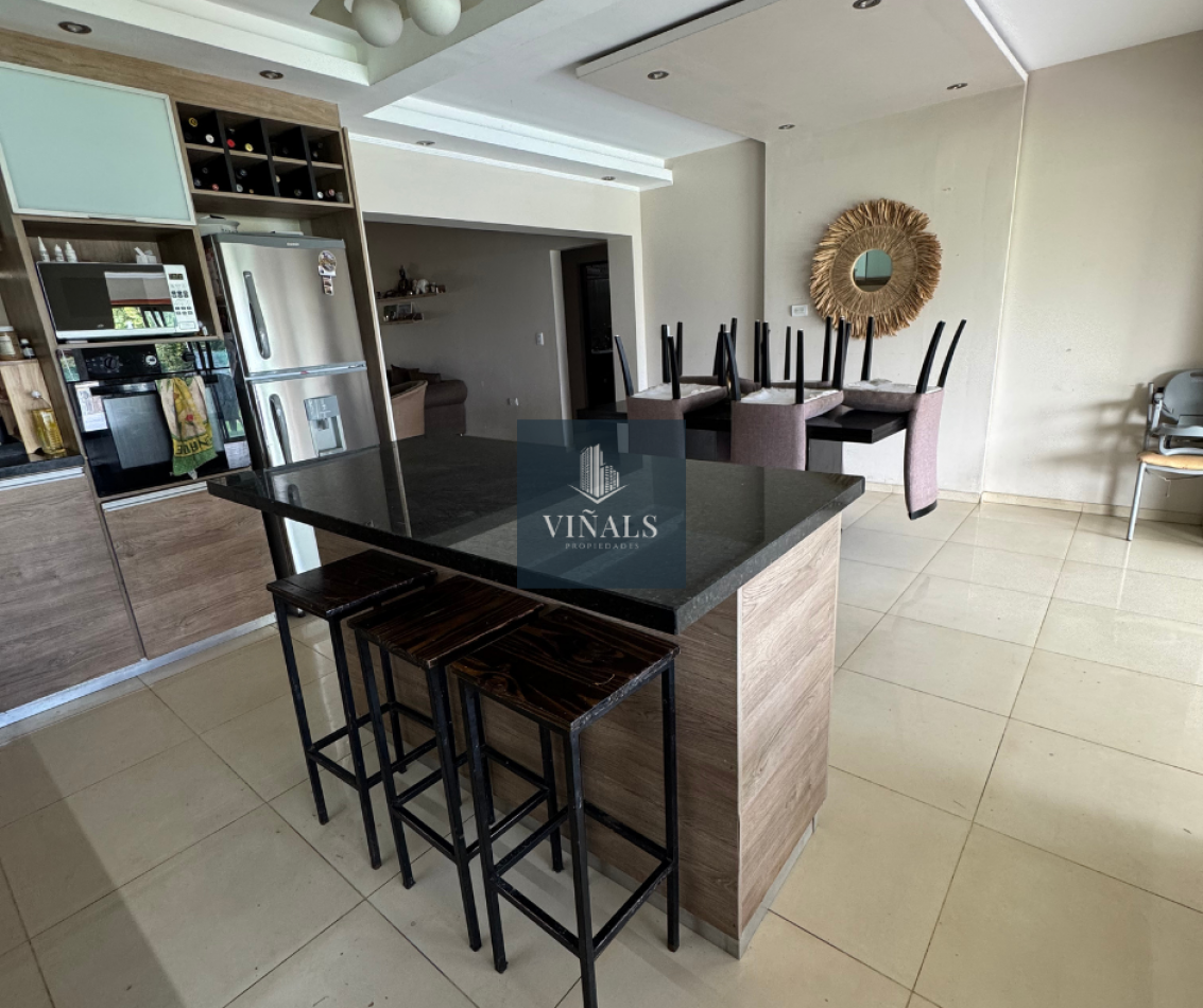 CASA DE 5 AMBIENTES EN ALMAFUERTE, B° TIERRAS DEL FUNDADOR