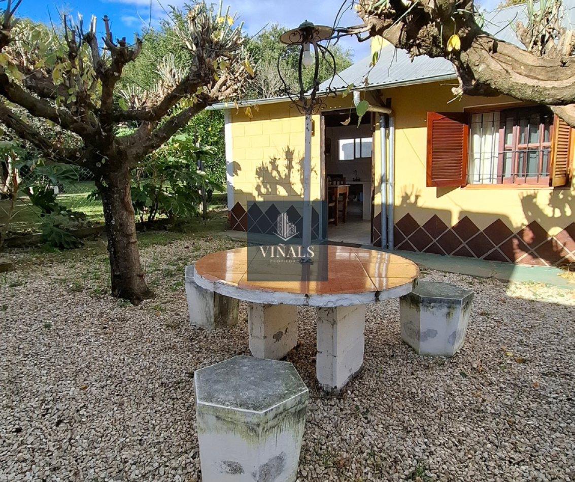 CASA + DOS DEPARTAMENTOS EN EMBALSE DE CALAMUCHITA