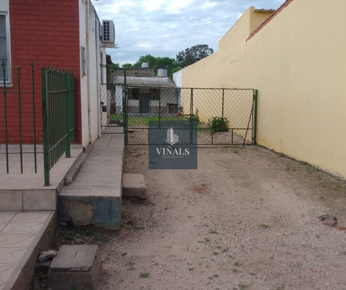 CASA CON DEPARTAMENTO EN EMBALSE DE CALAMUCHITA
