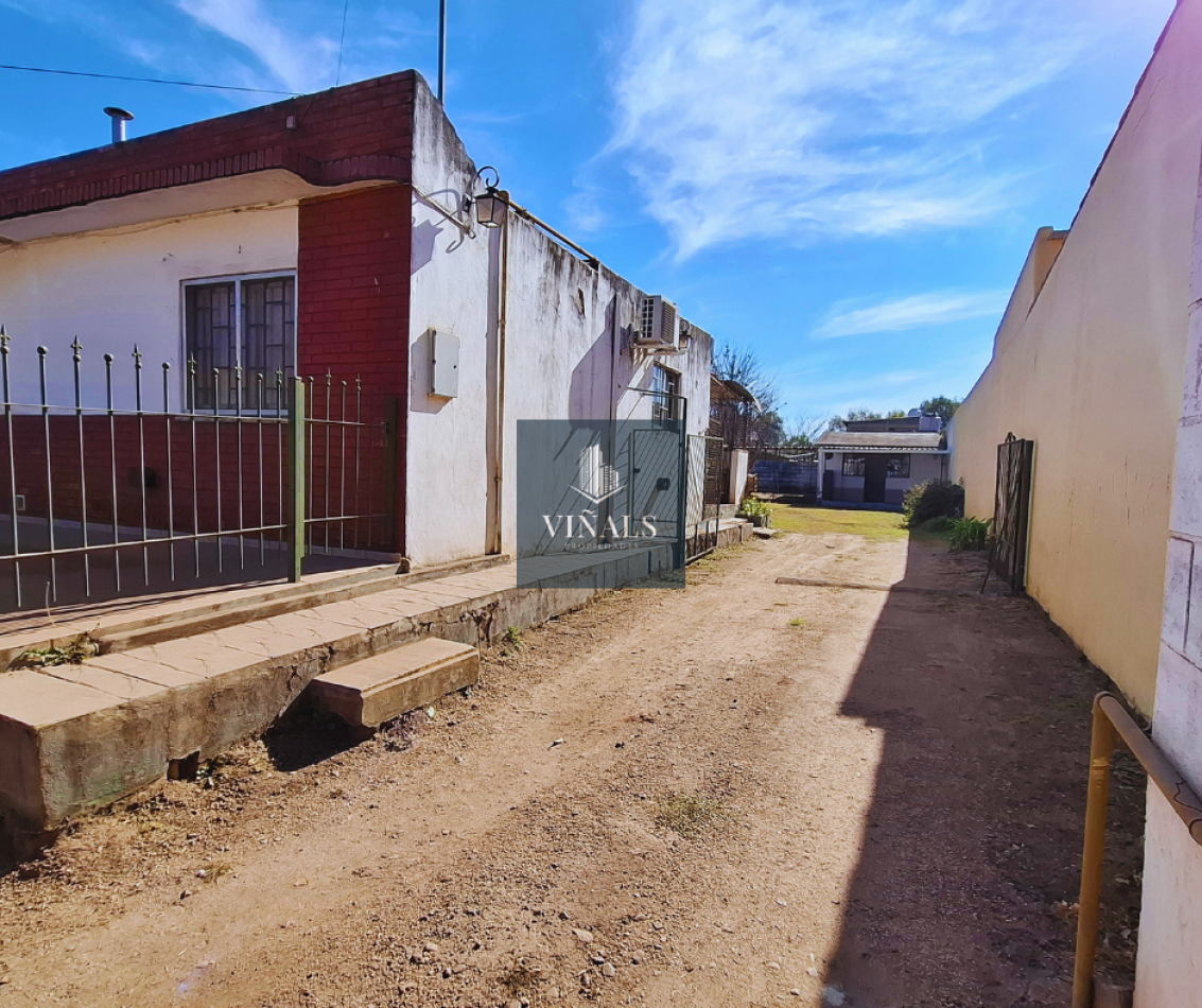 CASA CON DEPARTAMENTO EN EMBALSE DE CALAMUCHITA