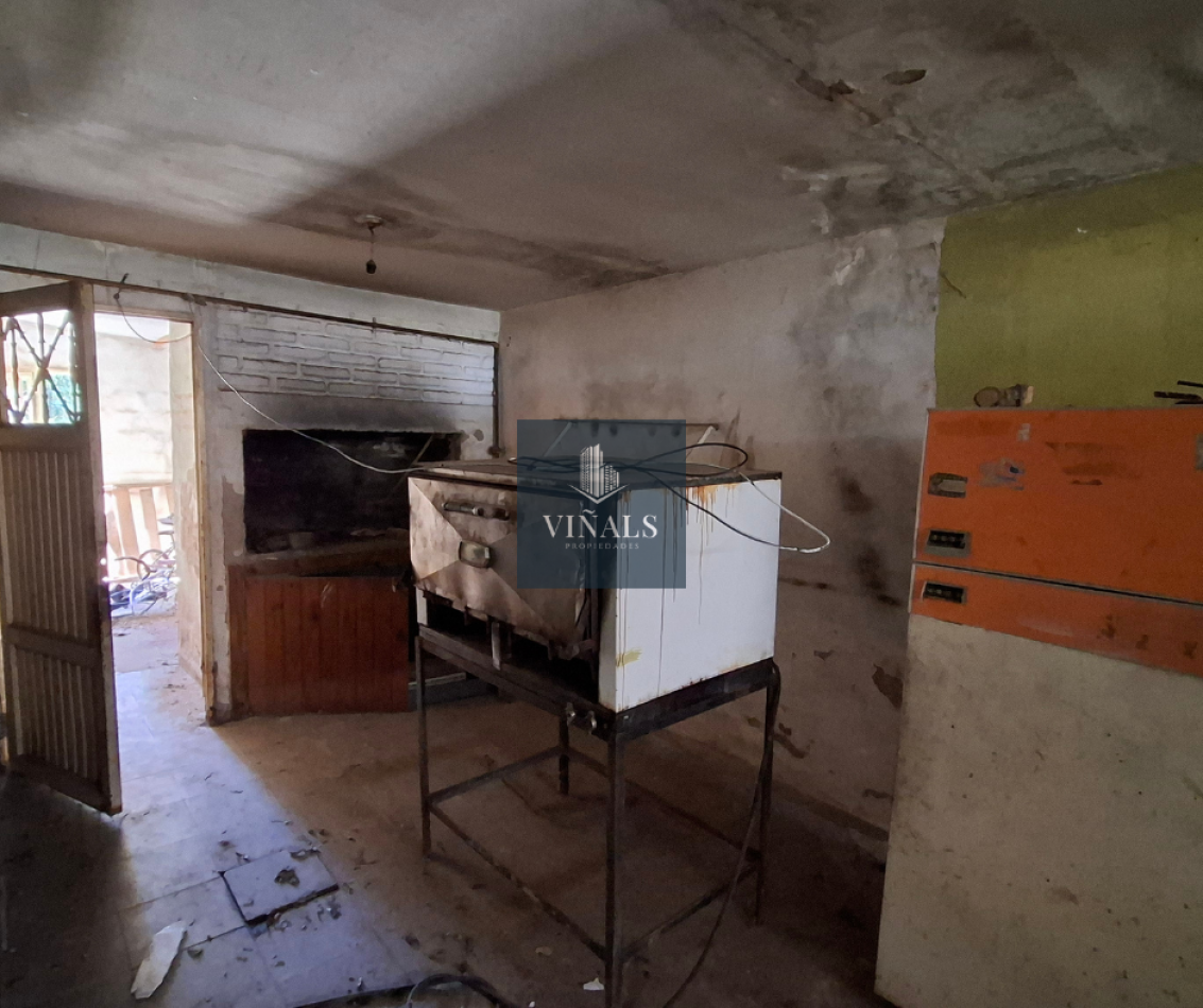 CASA A REFACCIONAR EN EL CENTRO DE EMBALSE