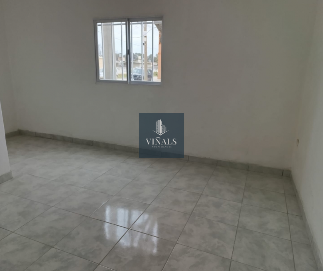 CASA EN LOTE ESQUINA EN ALMAFUERTE