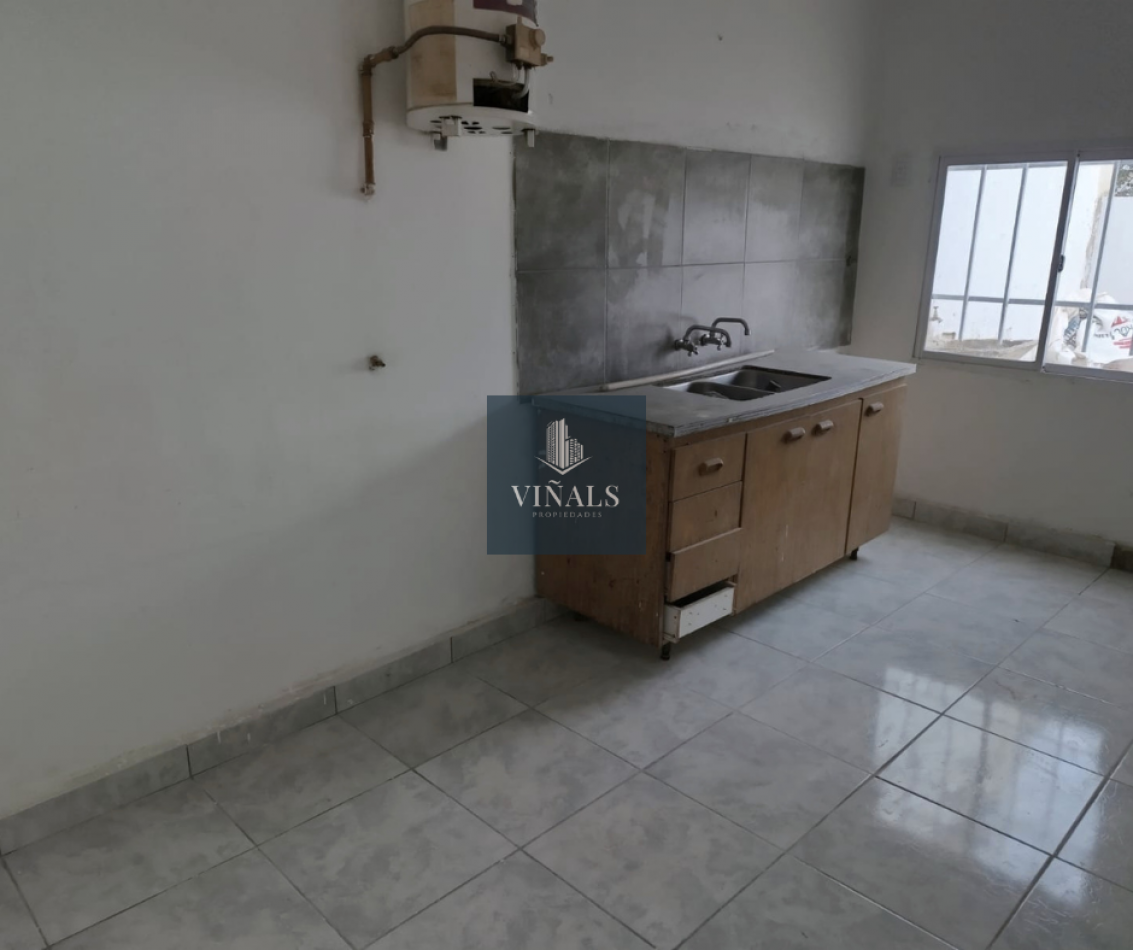 CASA EN LOTE ESQUINA EN ALMAFUERTE