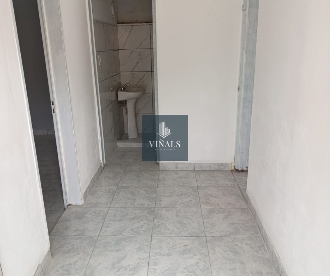 CASA EN LOTE ESQUINA EN ALMAFUERTE